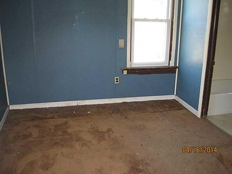 509 Oregon Avenue Rochester, PA 15074 - Photo 6 of 6 Bedroom.