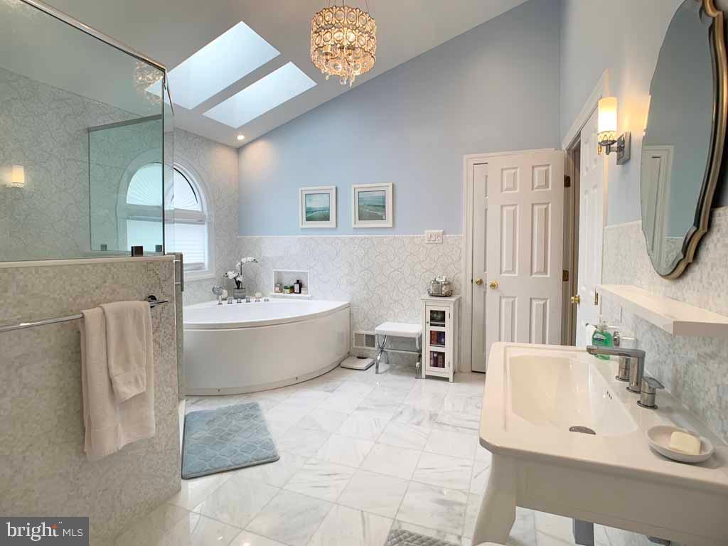 1591 Brookfield Road Newtown, PA 18940 - Photo 32 of 65 Main Bath