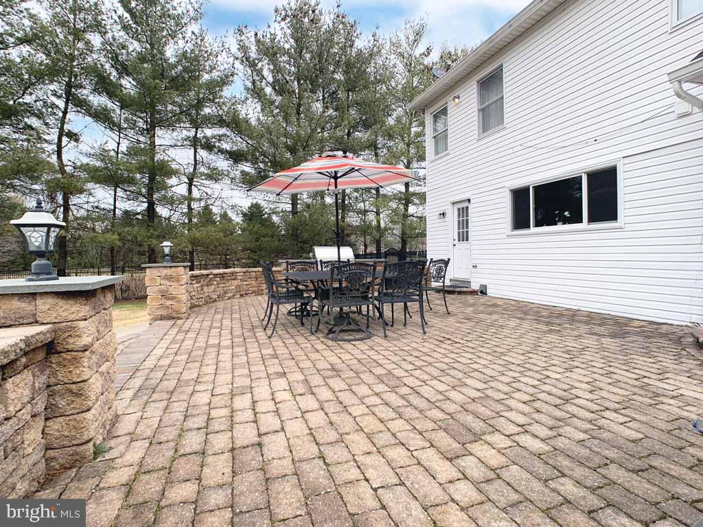 1591 Brookfield Road Newtown, PA 18940 - Photo 50 of 65 Patio