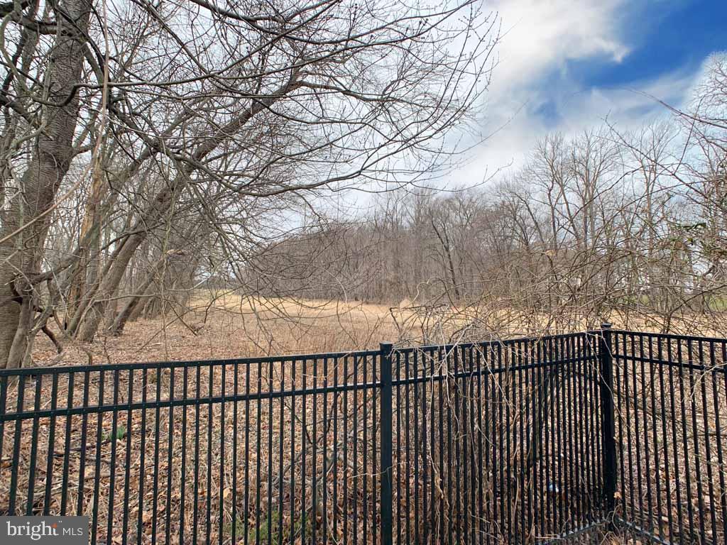 1591 Brookfield Road Newtown, PA 18940 - Photo 62 of 65 Private Yard