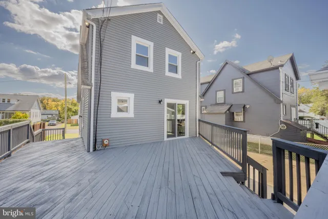 a view of livingroom with furniture and wooden floor