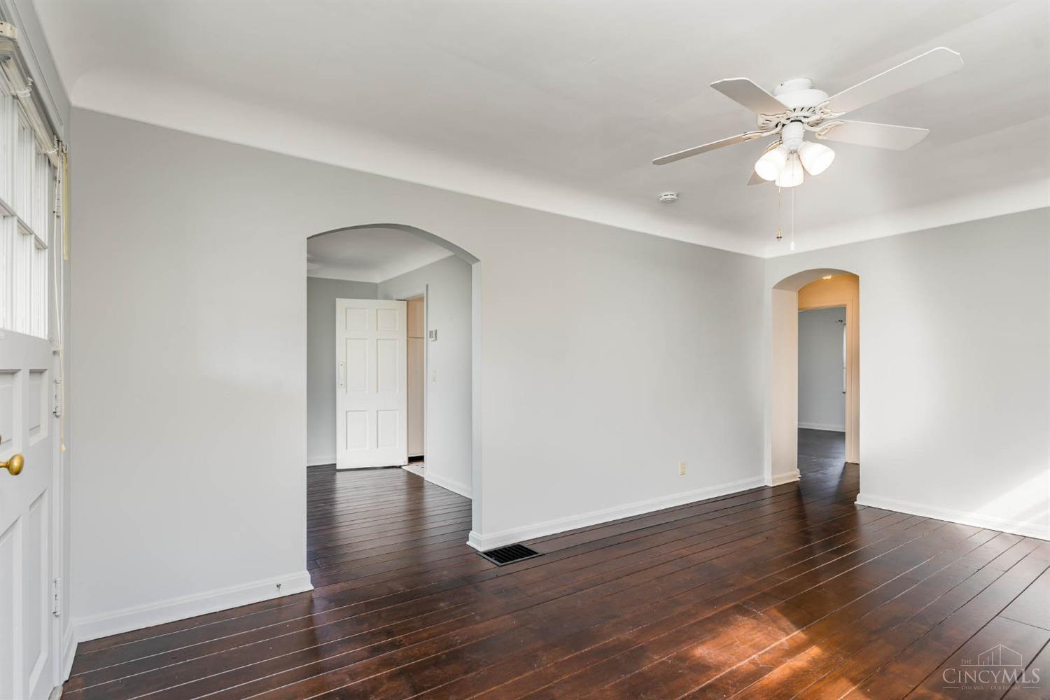 4364 North Bend Road Cincinnati, OH 45211 - Photo 5 of 22 Gallery Image 5