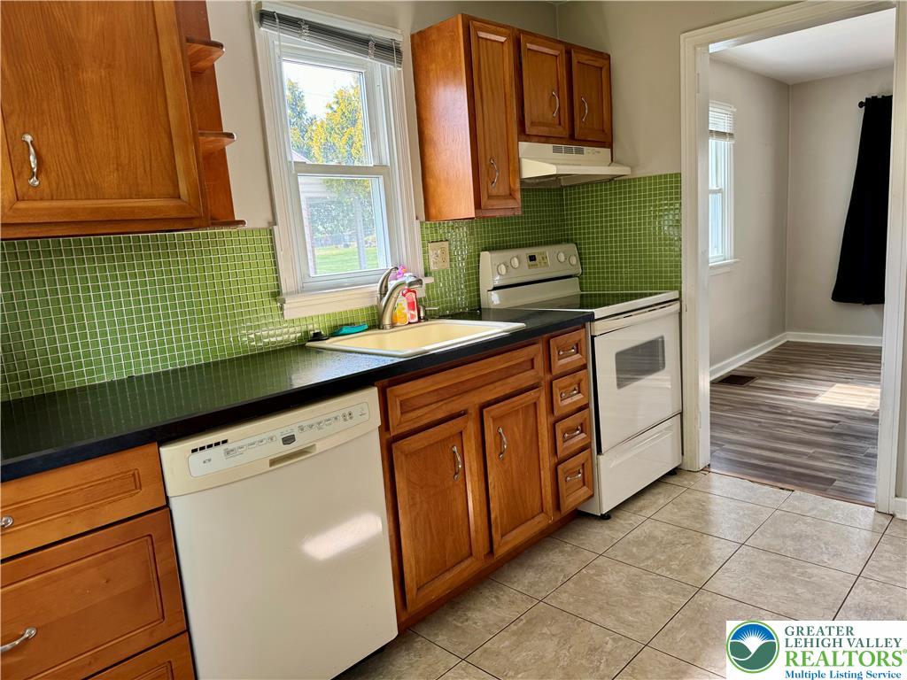4019 Gettysburg Road Camp Hill, PA 17011 - Photo 14 of 25 kitchen