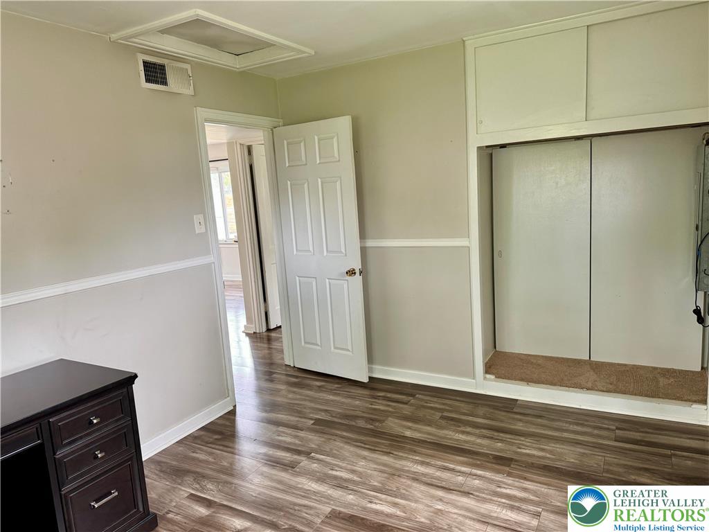 4019 Gettysburg Road Camp Hill, PA 17011 - Photo 20 of 25 Back Bedroom with closet viedw