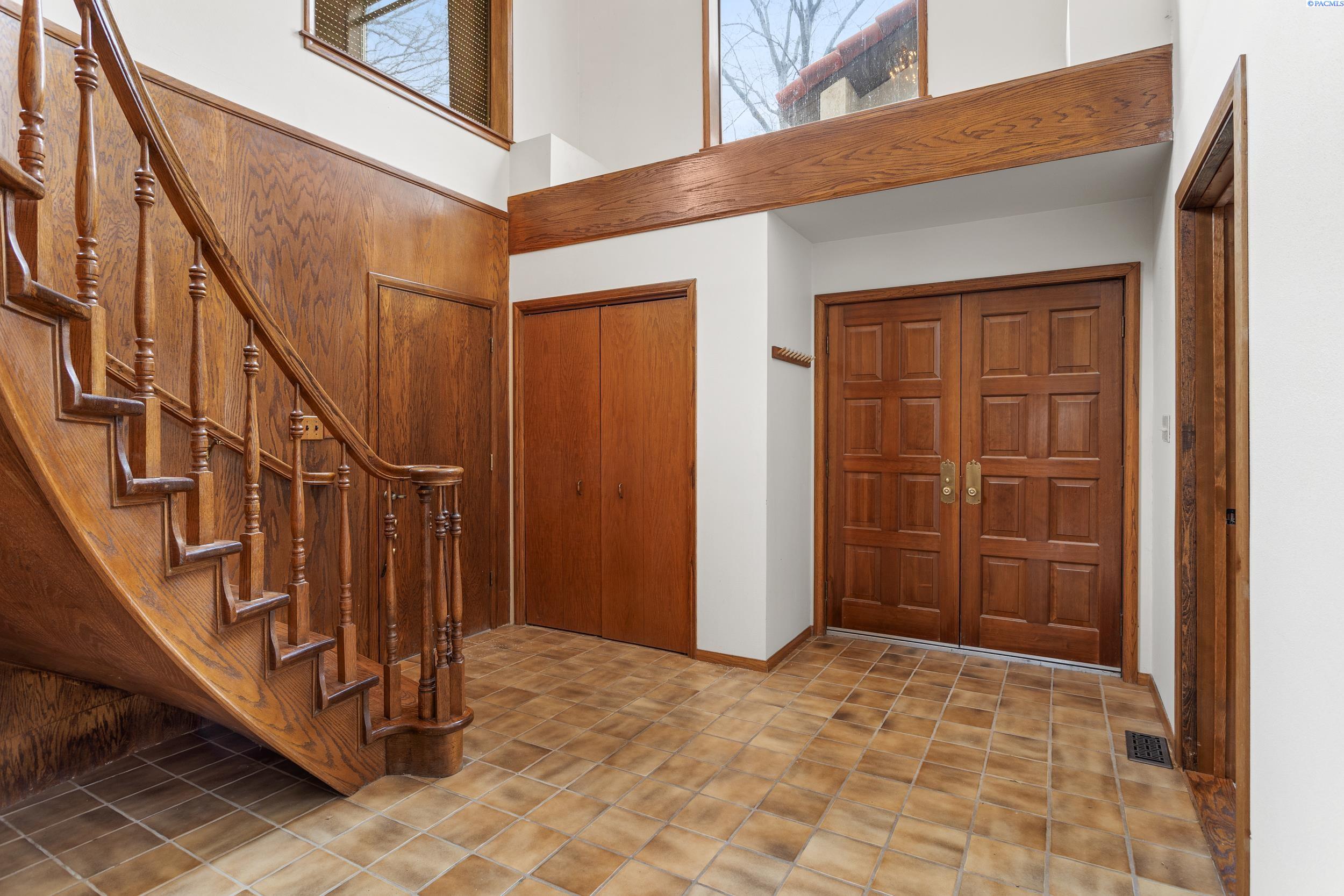 12101 South Smith Road Prosser, WA 99350 - Photo 3 of 34 Gallery Image 3