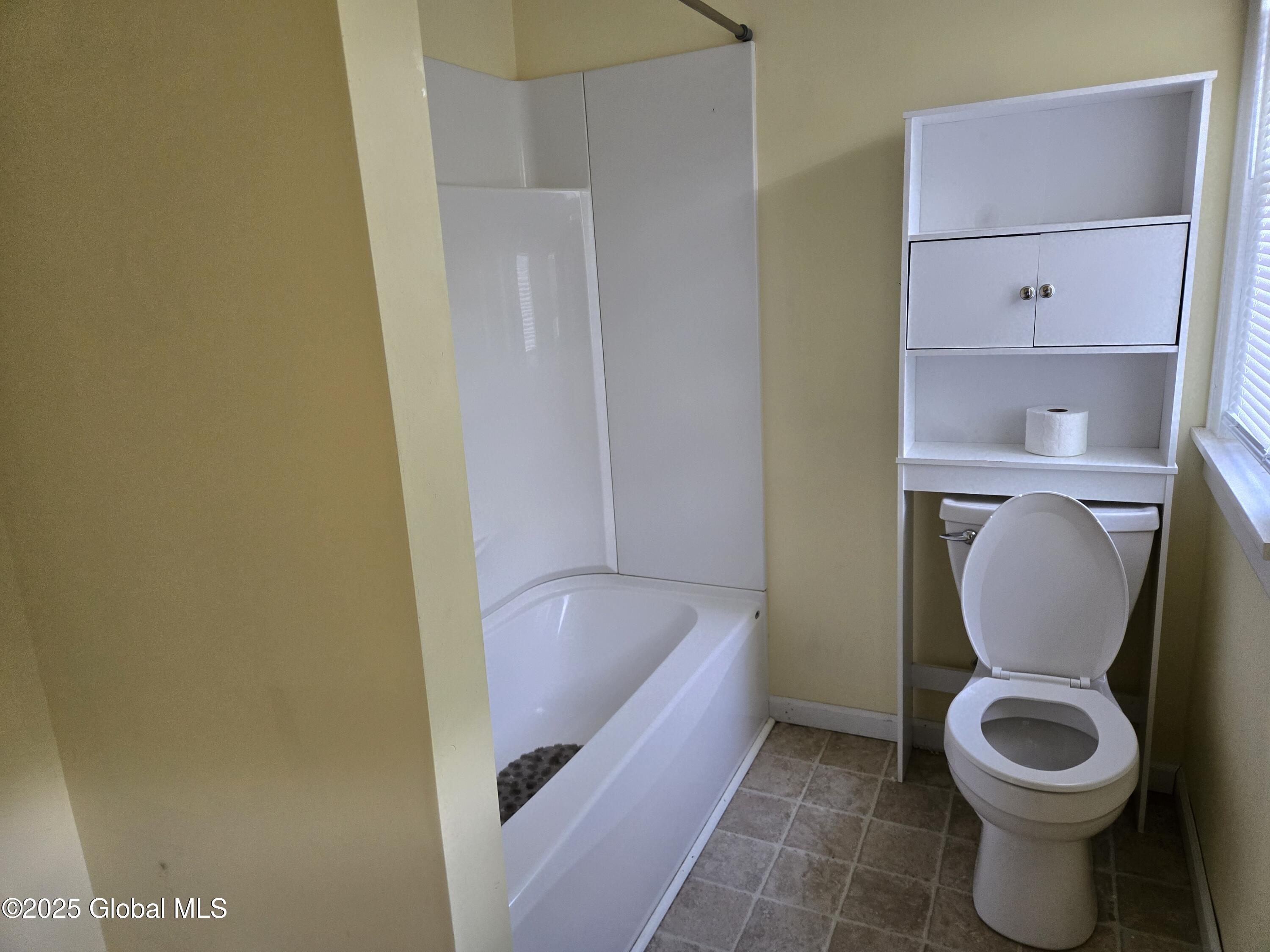 218 16th Street Schenectady, NY 12306 - Photo 19 of 35 218 up bath