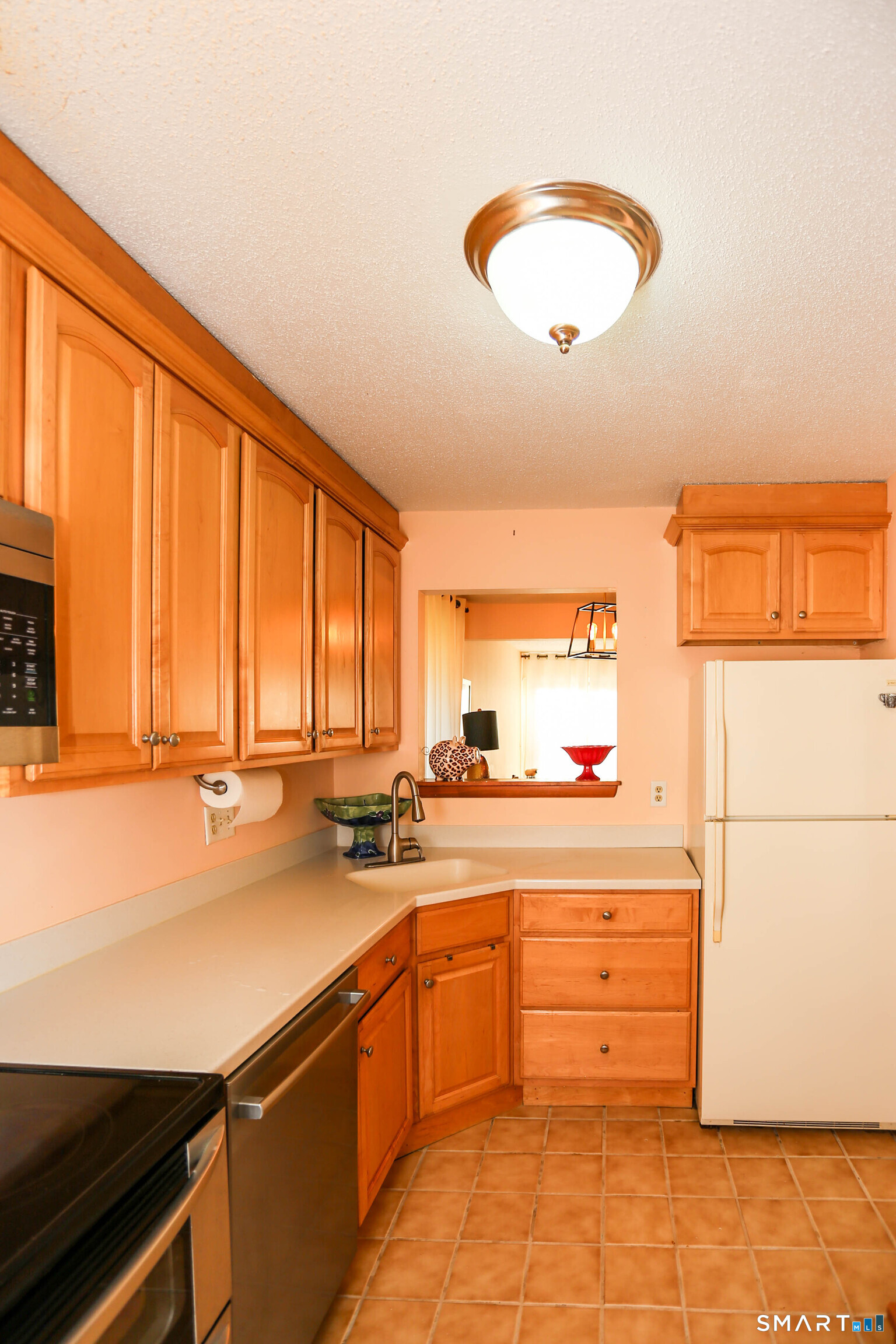 19 Woodway Road, Unit 16 Stamford, CT 06907 - Photo 11 of 35