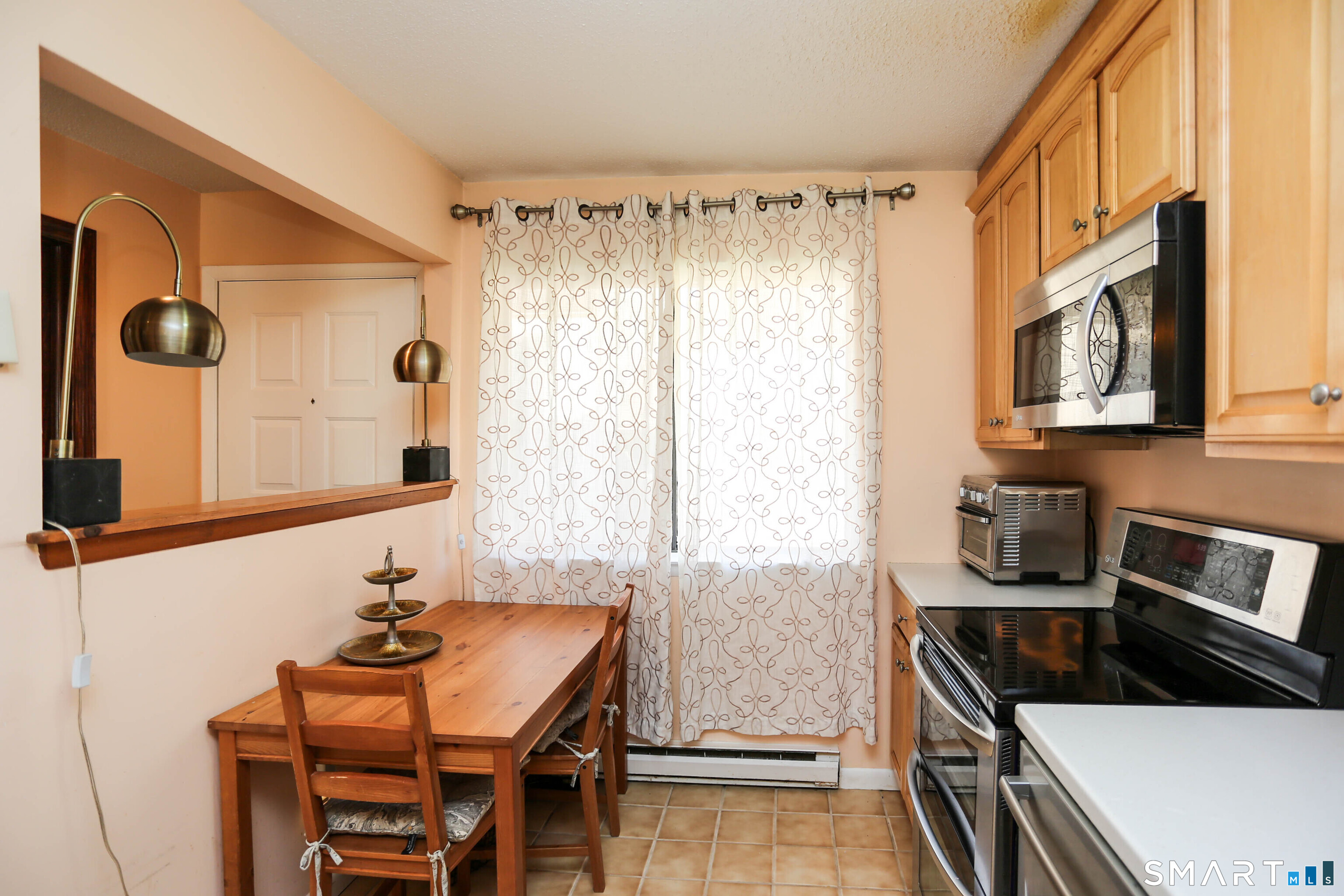 19 Woodway Road, Unit 16 Stamford, CT 06907 - Photo 14 of 35