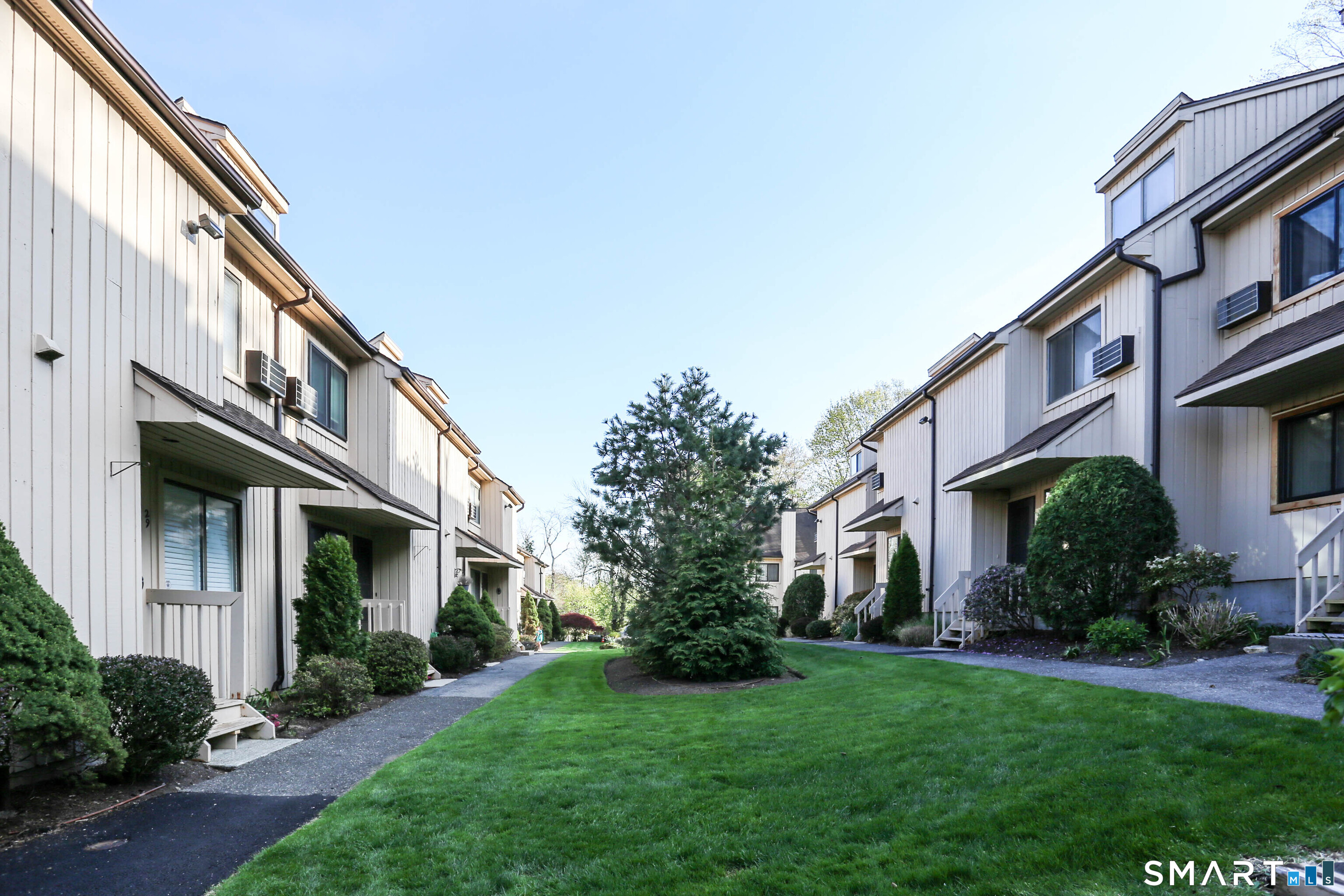 19 Woodway Road, Unit 16 Stamford, CT 06907 - Photo 32 of 35