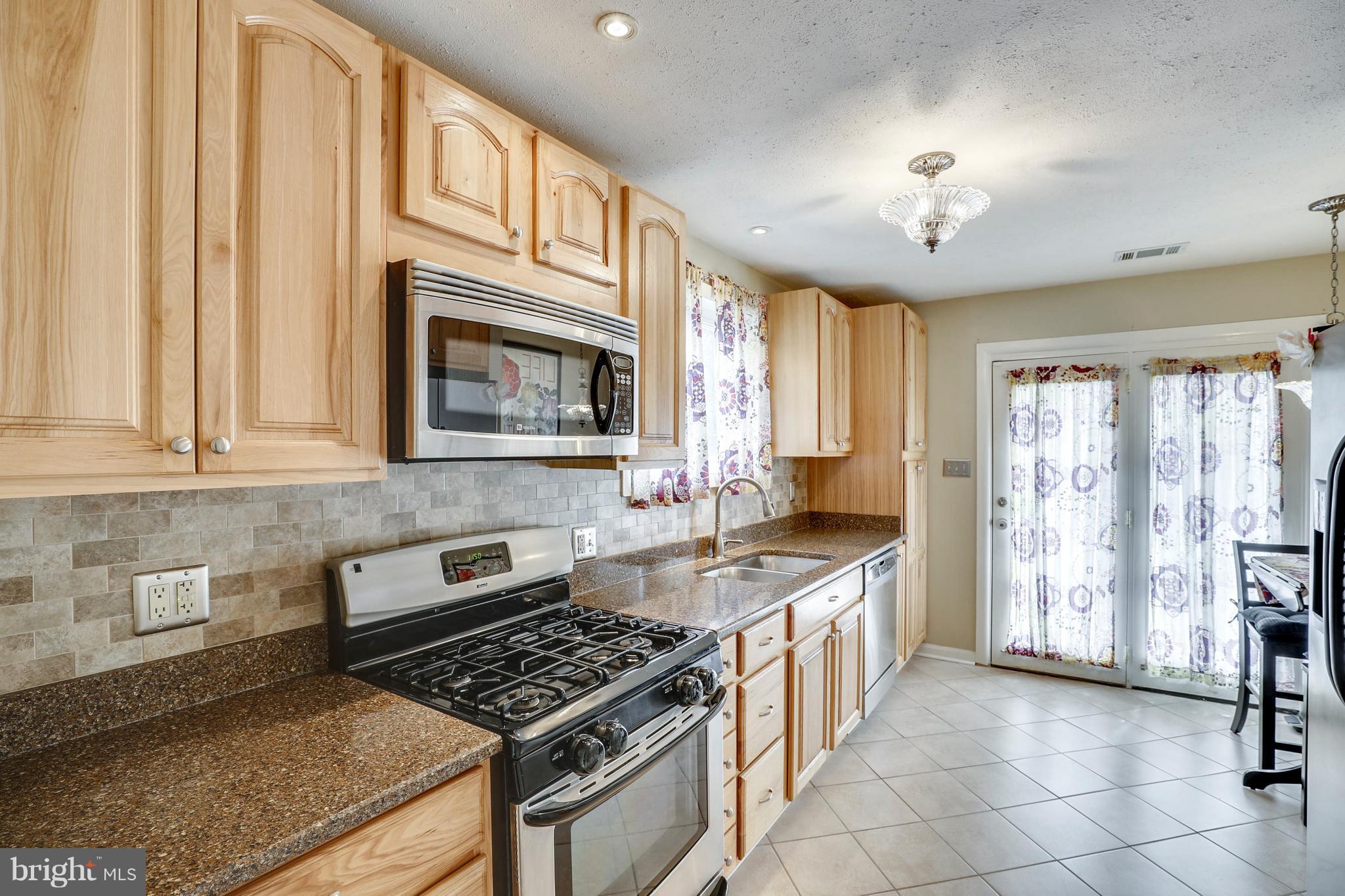 221 Chelsea Road Pasadena, MD 21122 - Photo 6 of 30 Kitchen