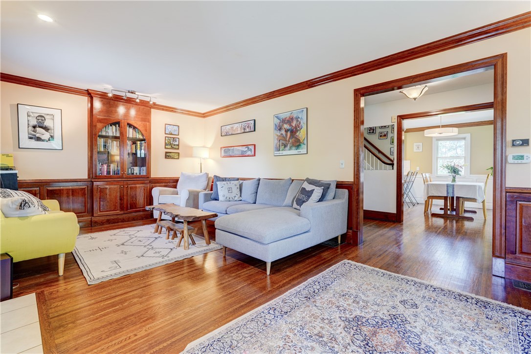215 Roosevelt Road Rochester, NY 14618 - Photo 5 of 31