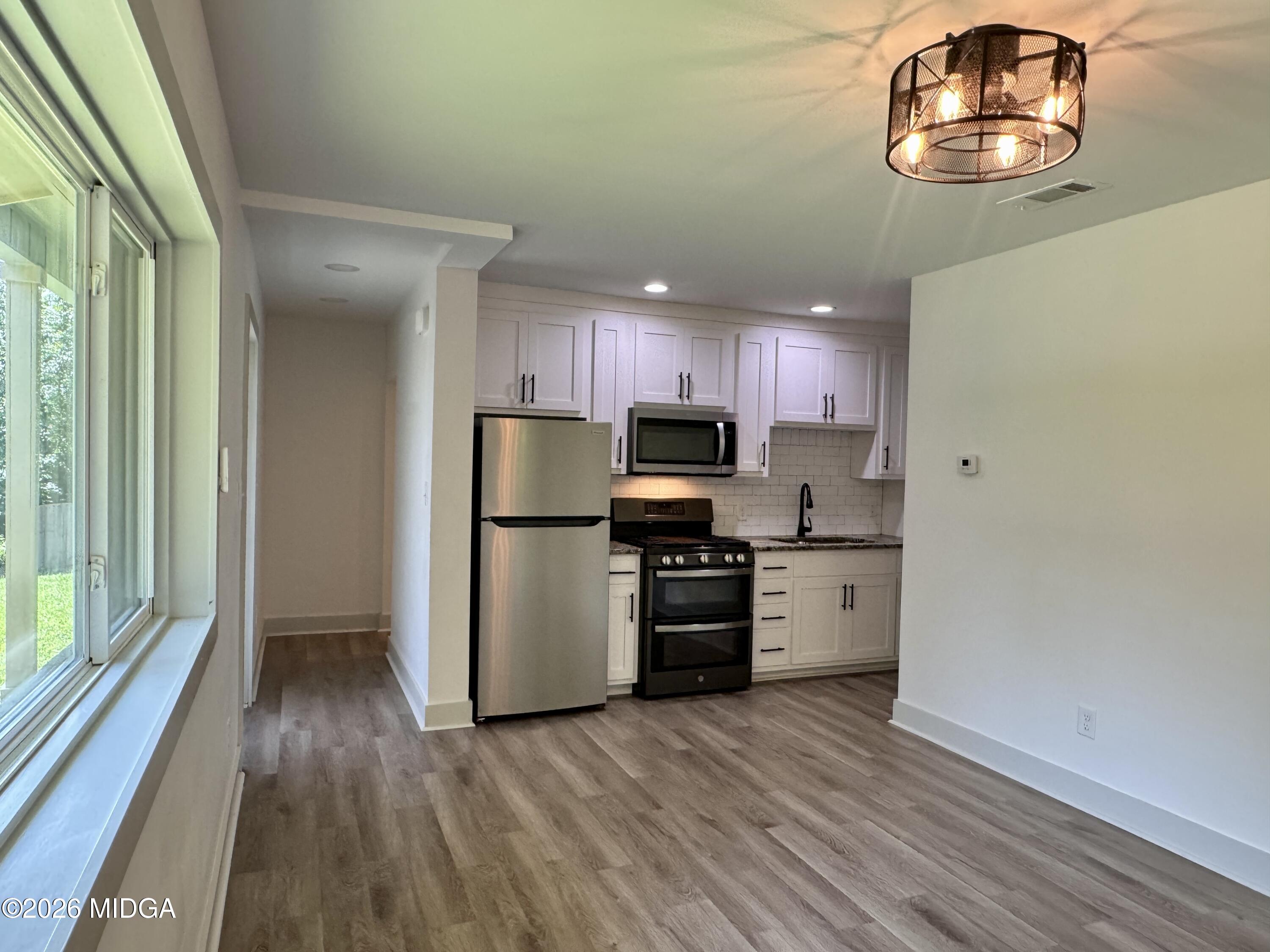 1473 Calhoun Street Macon, GA 31201 - Photo 3 of 12 IMG_7357