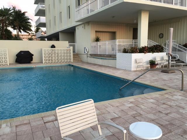375 South Beach Road, Unit 901 PHA Tequesta, FL 33469 - Photo 15 of 23 Pool area