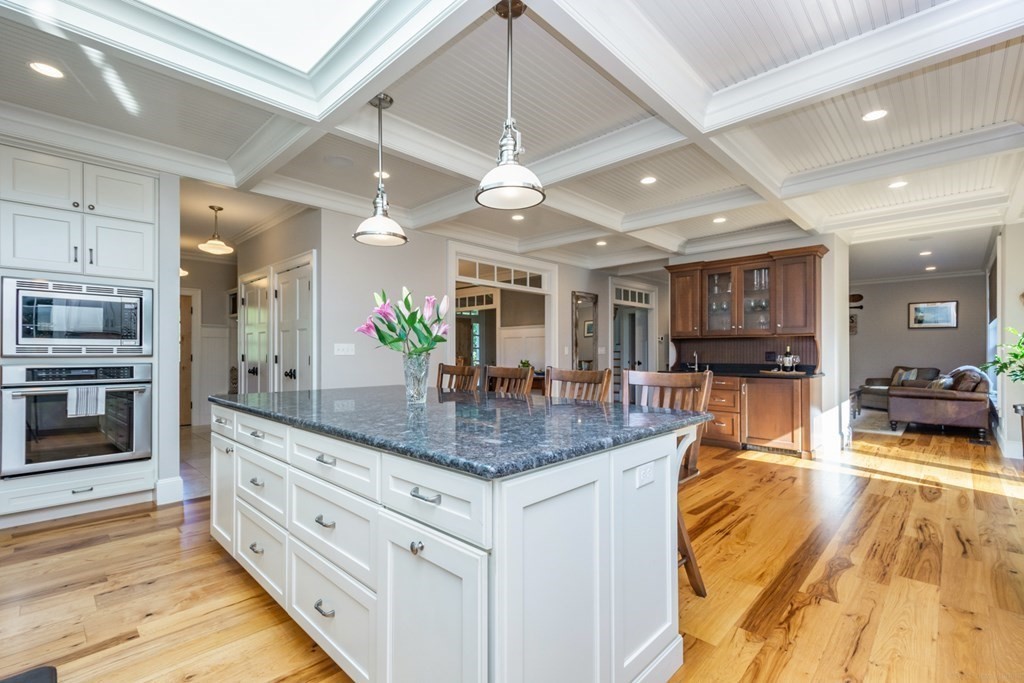 61 Whitney Road Harvard, MA 01451 - Photo 8 of 40