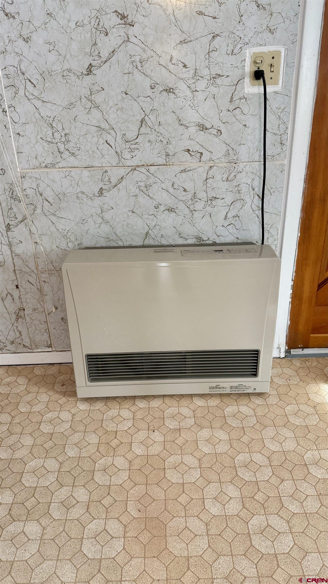 1704 Ross Avenue Alamosa, CO 81101 - Photo 23 of 28 a view of wooden door