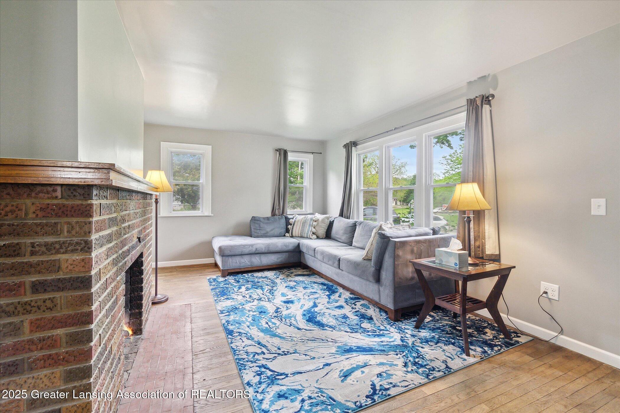 5104 Old Lansing Road Lansing, MI 48917 - Photo 7 of 31 07-5104-Old-Lansing-Rd-Lansing-MI-48917-