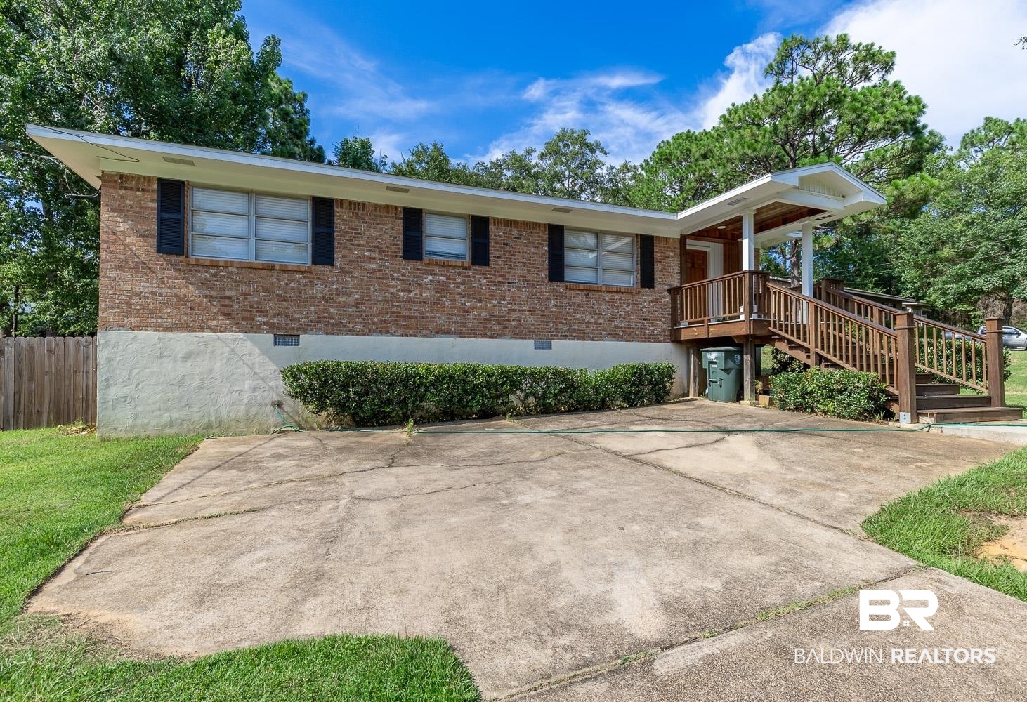 7099 Pinehill Road Daphne, AL 36526 - Photo 2 of 26