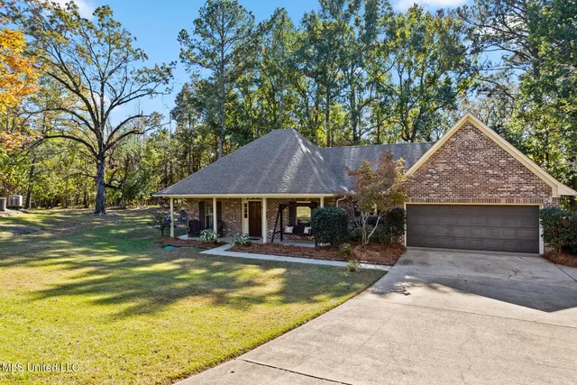 $330,000 | 120 Cedar Pine Lane, Madison, MS 39110