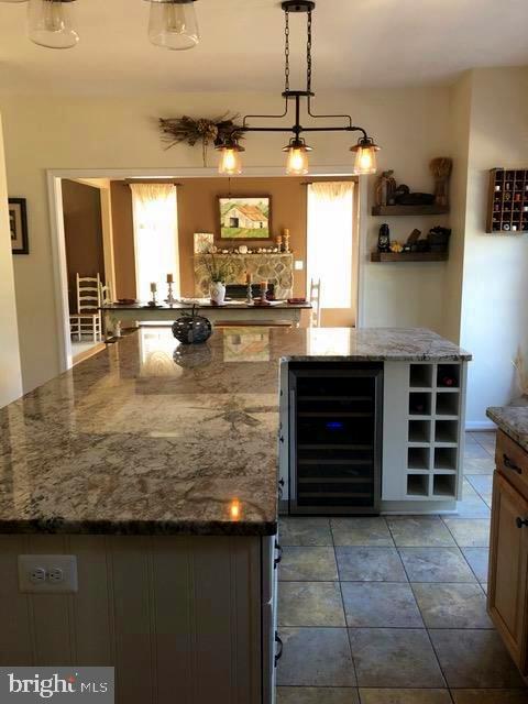 19095 Ridge Road Colonial Beach, VA 22443 - Photo 22 of 57 Kitchen with grand granite island.