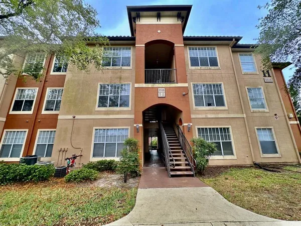 $1,180 | 5518 Metrowest Boulevard, Unit 11205, Orlando, FL 32811