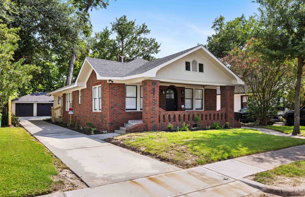 908 Key Street Houston, TX 77009 - Photo 1 of 29 Beautiful 1920 Craftsman home brought back to life.