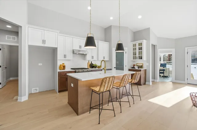 $669,990 | 16550 Kayla Drive, Lemont, IL 60439