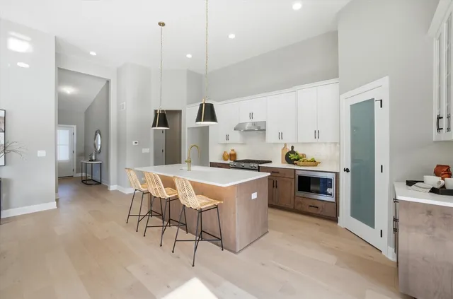 $669,990 | 16550 Kayla Drive, Lemont, IL 60439