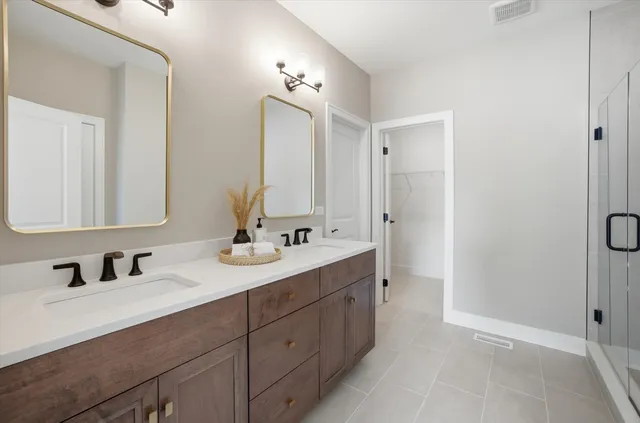 $669,990 | 16550 Kayla Drive, Lemont, IL 60439