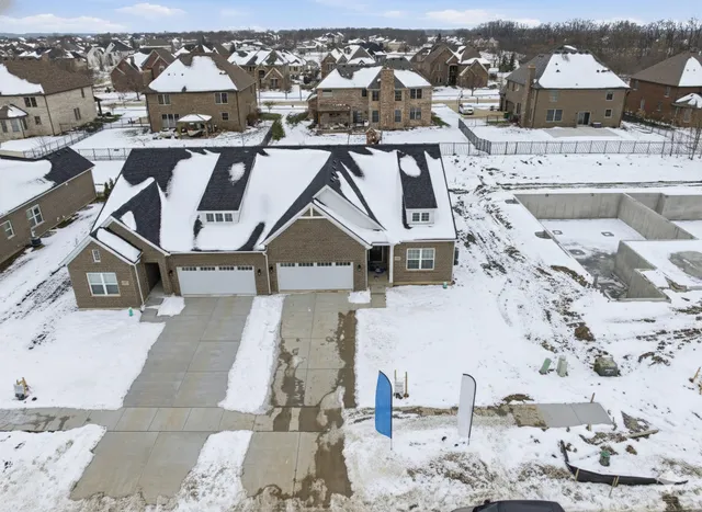 $669,990 | 16550 Kayla Drive, Lemont, IL 60439