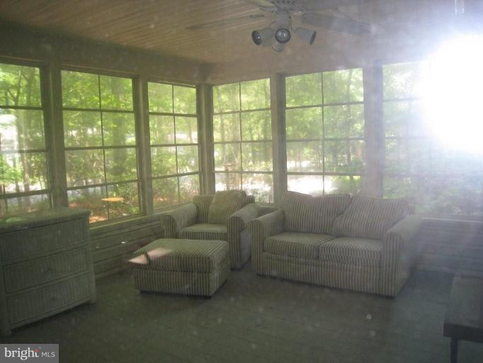 28 Beaconhill Road Berlin, MD 21811 - Photo 4 of 12 Sunroom