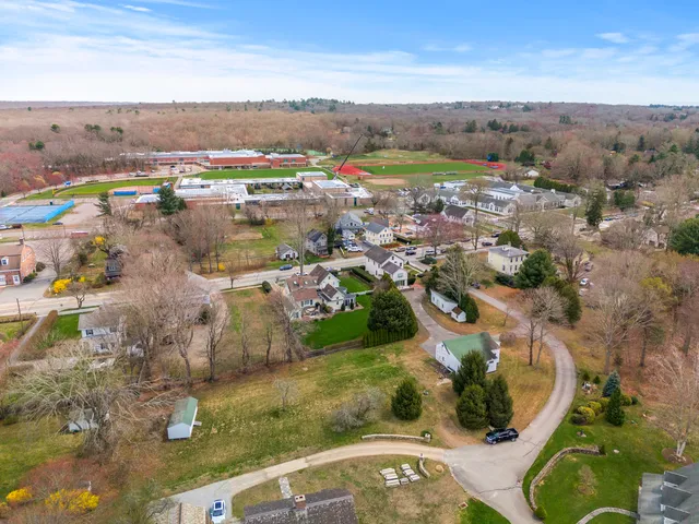 $1,395,000 | 60 Lyme Street, Old Lyme, CT 06371