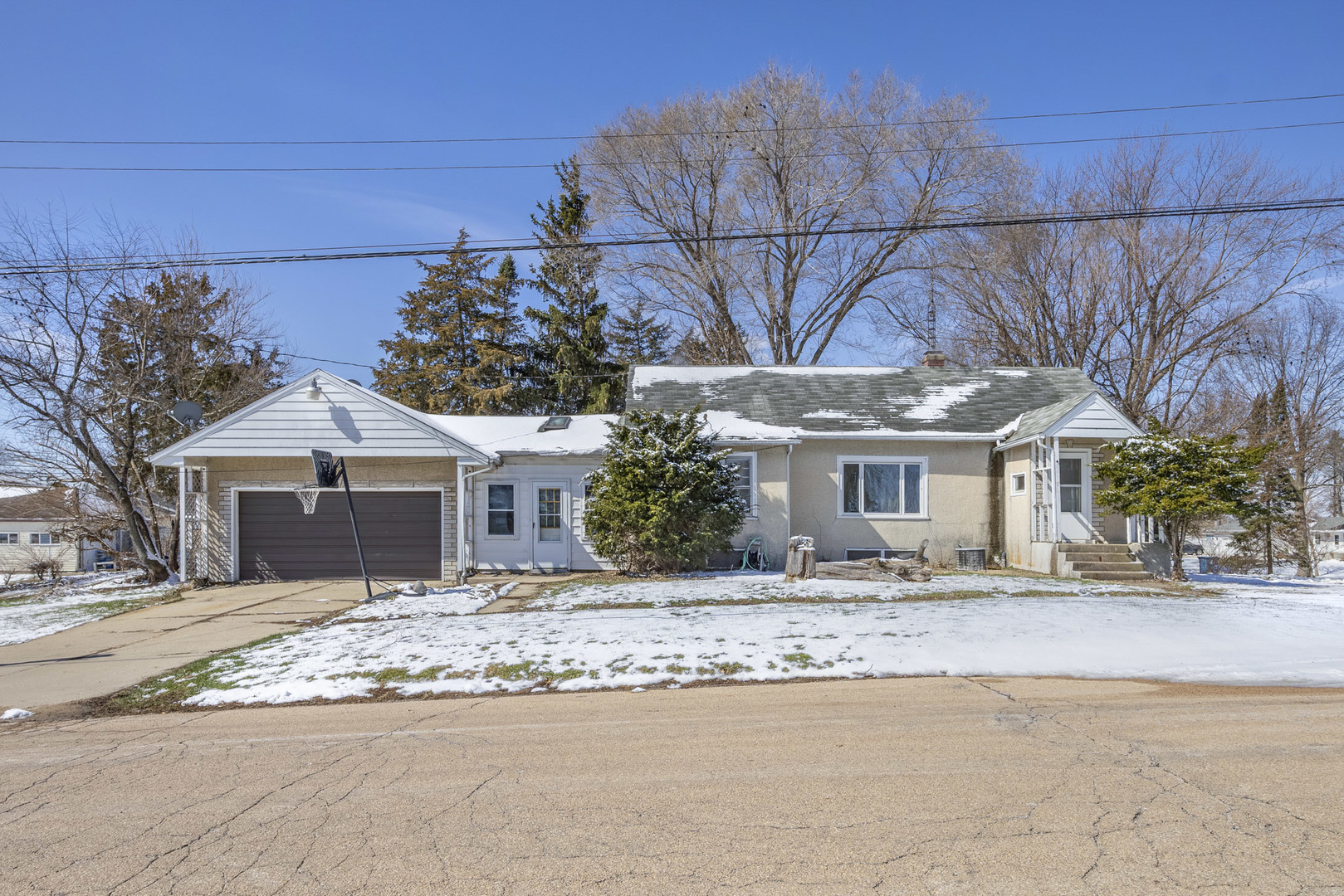 101 West 7th Street Spring Valley, IL 61362 - Photo 1 of 25