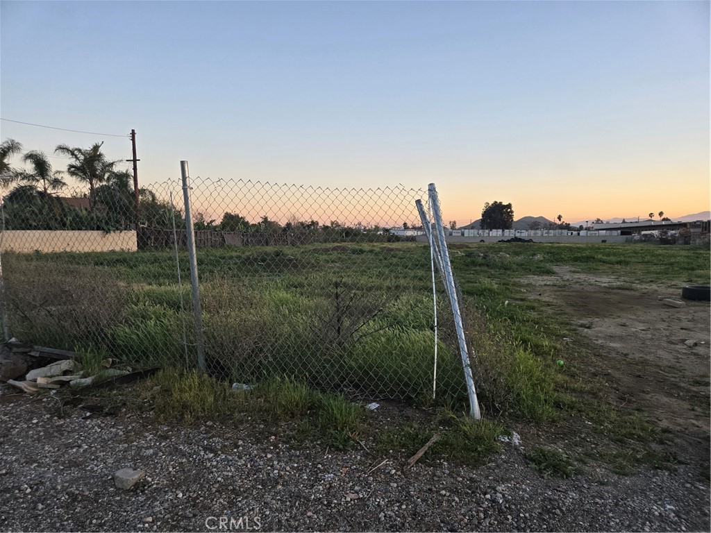 9966 Trade Post Road Lucerne Valley, CA 92356 - Photo 3 of 3
