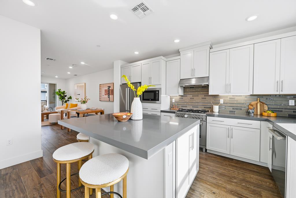 2287 Mora Place Mountain View, CA 94040 - Photo 15 of 64