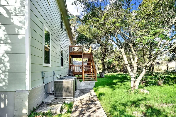 $1,595 | 207 Oakwood Loop, San Marcos, TX 78666