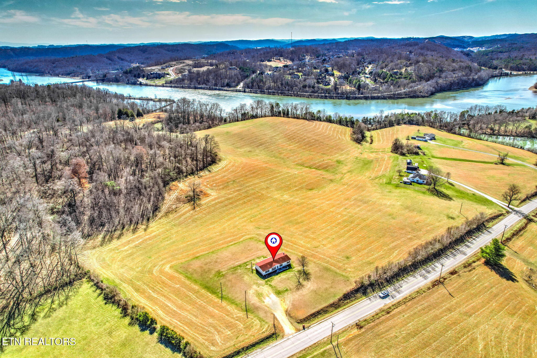 609 Old Emory Road Clinton, TN 37716 - Photo 3 of 40 33-web-or-mls-OldEmry609d (3)-2