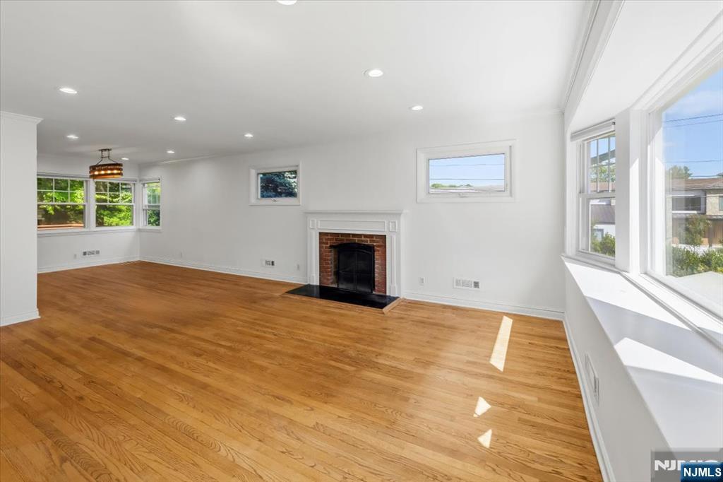 101 Pershing Road Englewood Cliffs, NJ 07632 - Photo 6 of 29