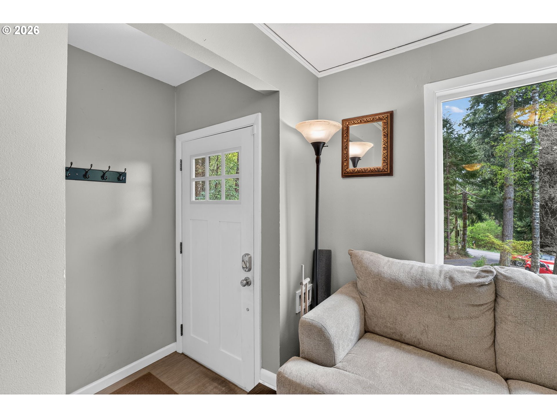 20951 Southeast Bohna Park Road Damascus, OR 97089 - Photo 6 of 48 Living Room/Entrance