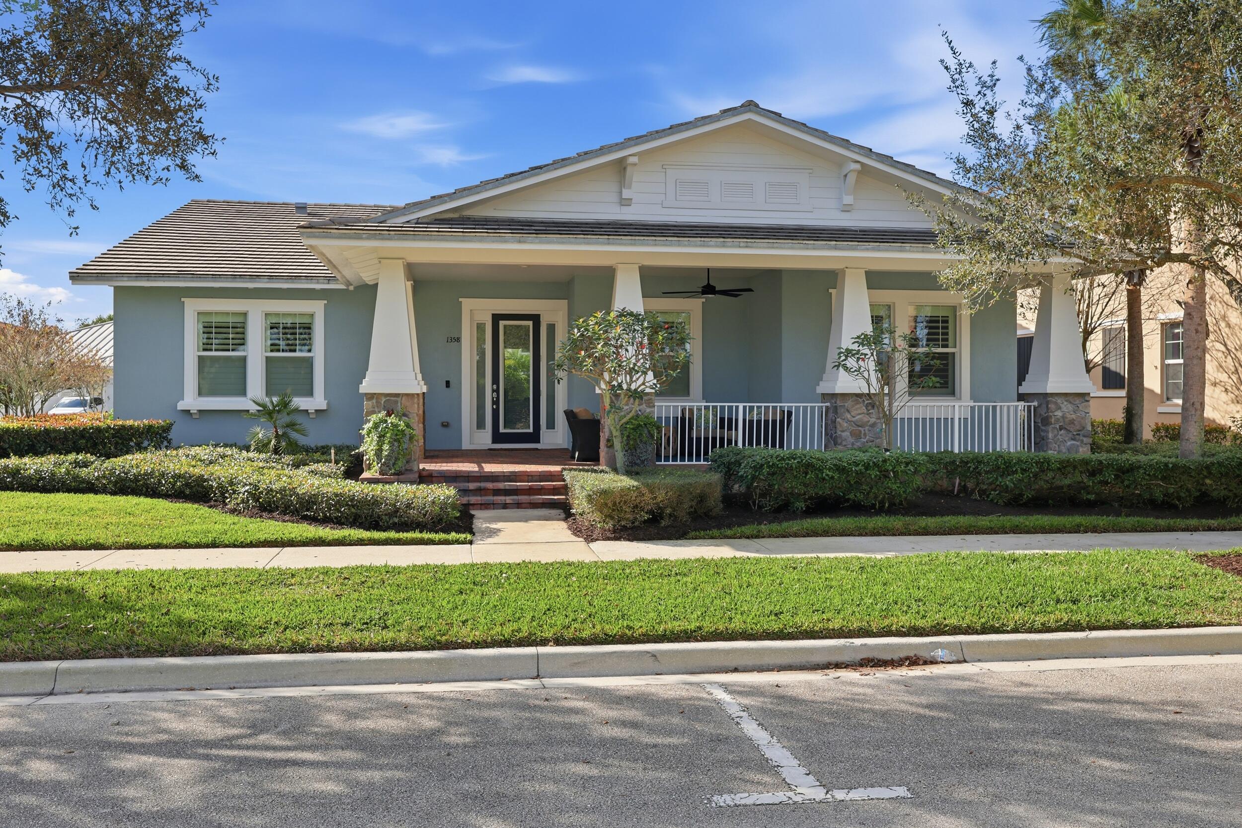 1358 Community Drive Jupiter, FL 33458 - Photo 2 of 44 2_8p3a3108