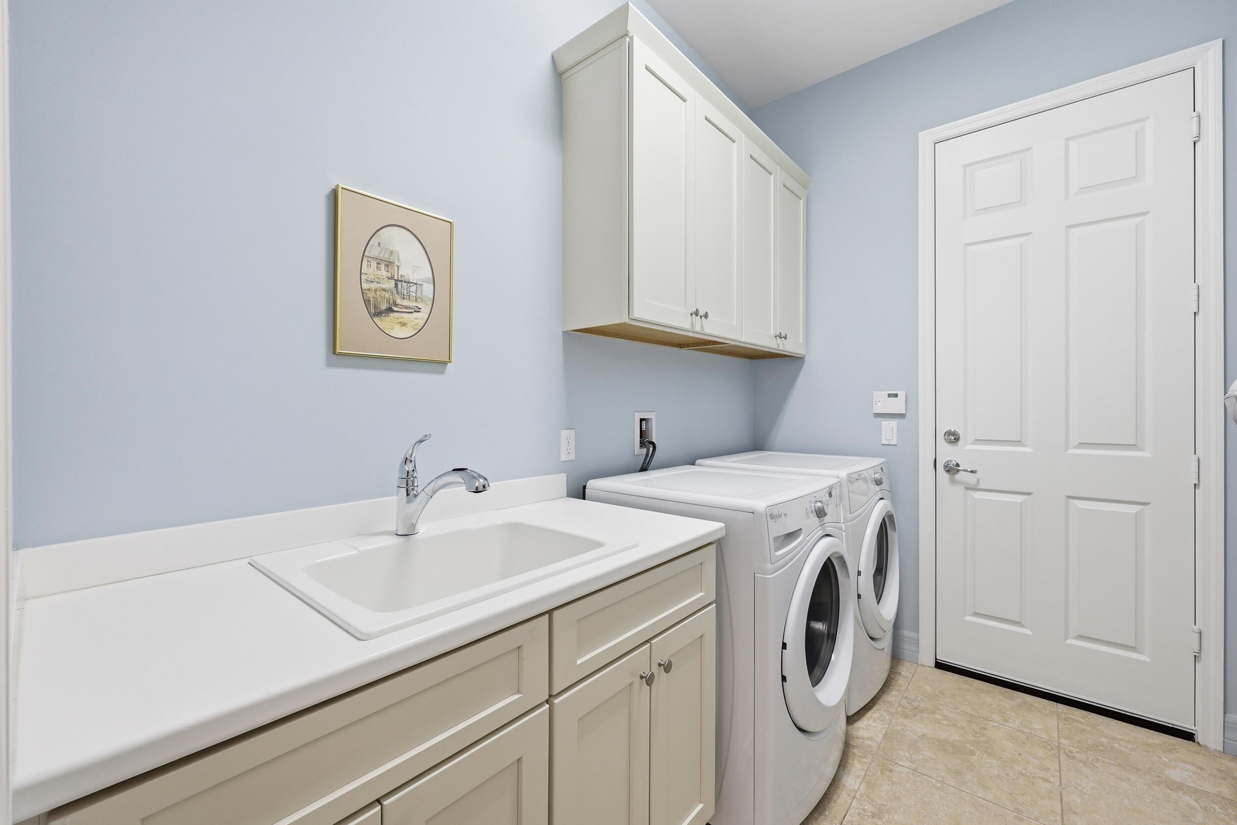 1358 Community Drive Jupiter, FL 33458 - Photo 31 of 44 32_8p3a3198