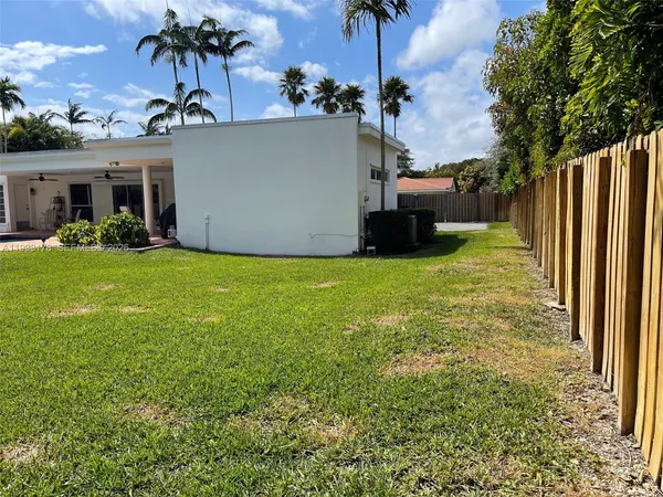 $1,295,000 | 17025 Southwest 80th Court, Palmetto Bay, FL 33157