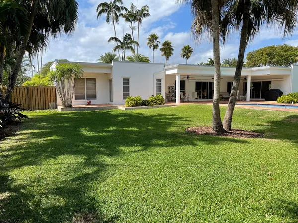$1,295,000 | 17025 Southwest 80th Court, Palmetto Bay, FL 33157