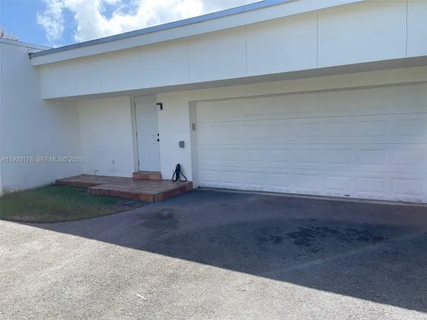 $1,295,000 | 17025 Southwest 80th Court, Palmetto Bay, FL 33157