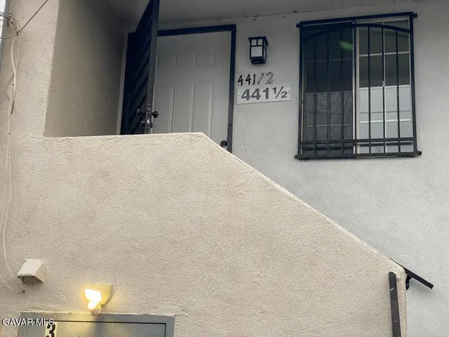 $1,500 | 439 East Florence Avenue West, Unit 441 1/2, Los Angeles, CA 90003