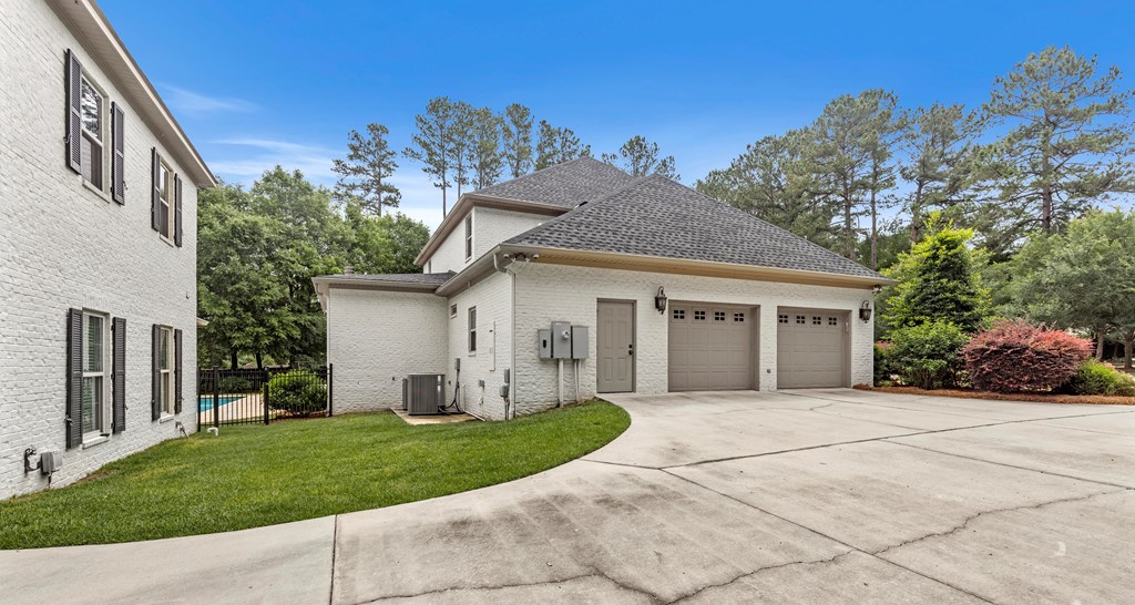 807 Liveoak Trail Dothan, AL 36305 - Photo 5 of 96