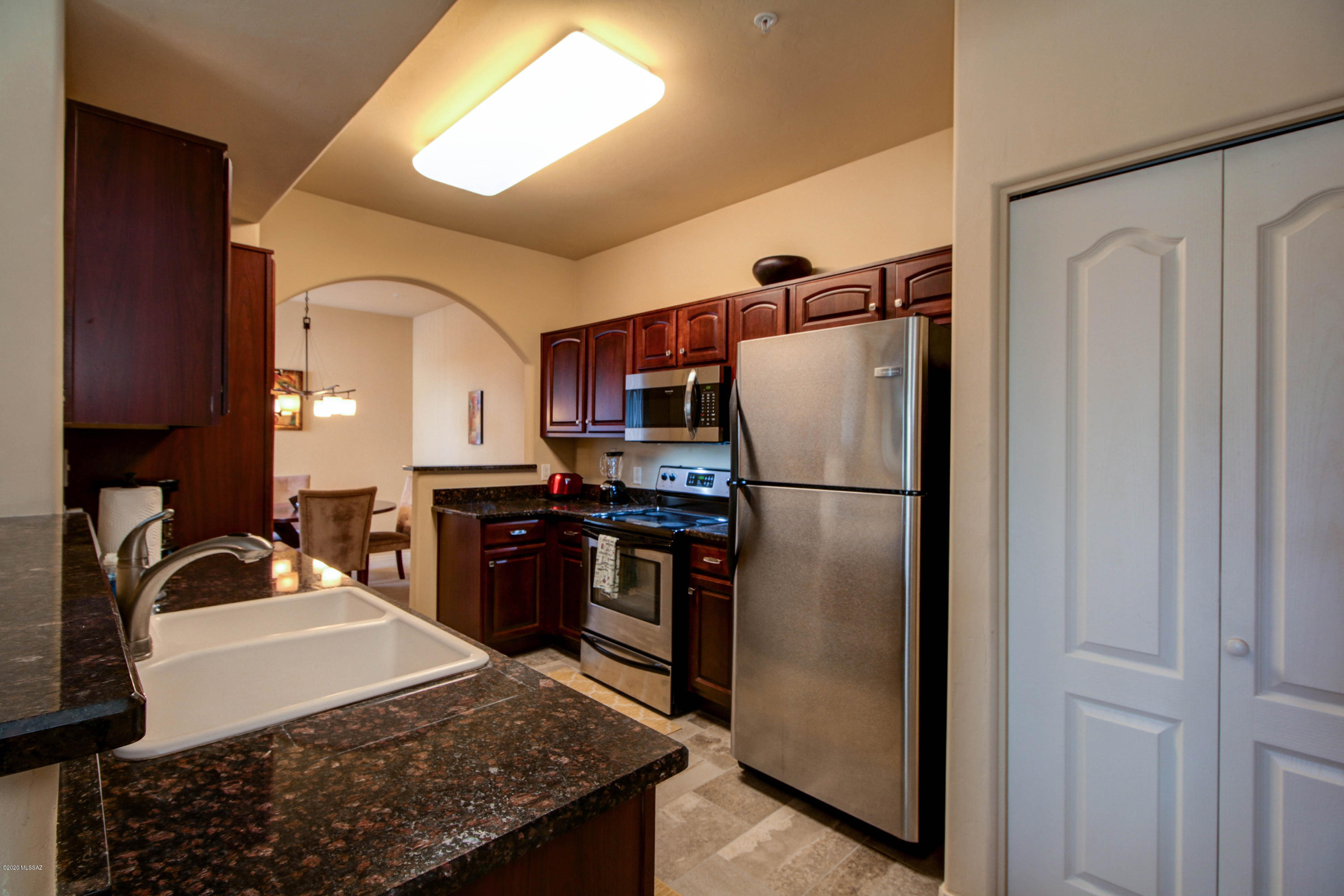 2550 East River Road, Unit 18206 Tucson, AZ 85718 - Photo 5 of 14
