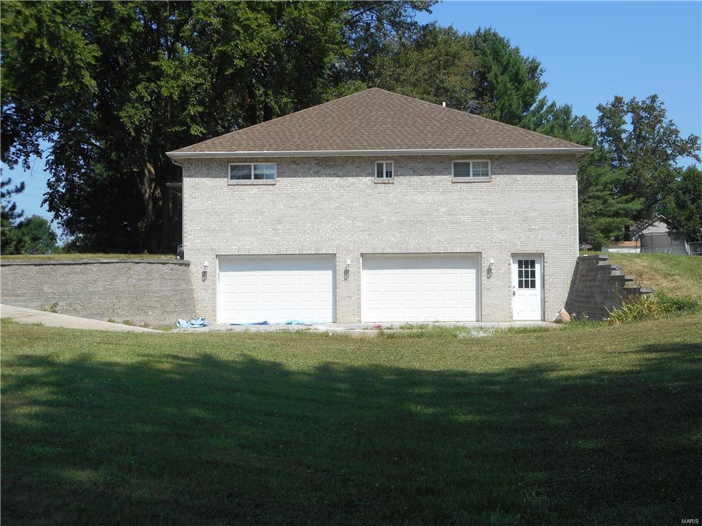 223 Holiday Dam Road Edwardsville, IL 62025 - Photo 6 of 15 Gallery Image 6