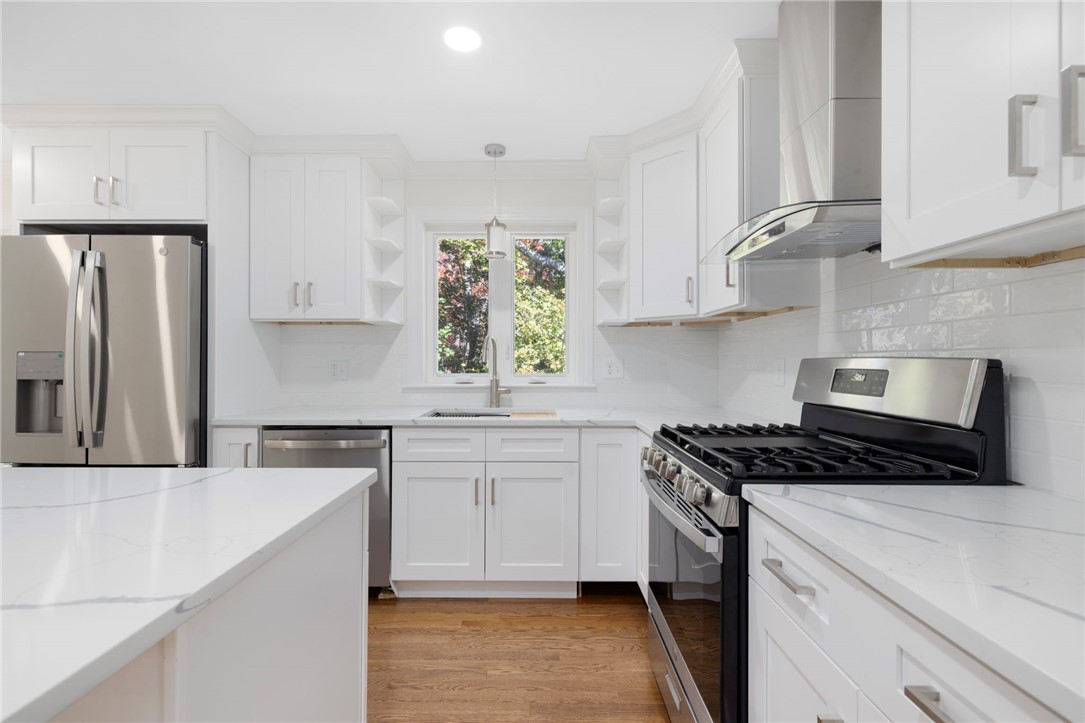 5 Pleasant View Circle Smithfield, RI 02828 - Photo 11 of 35