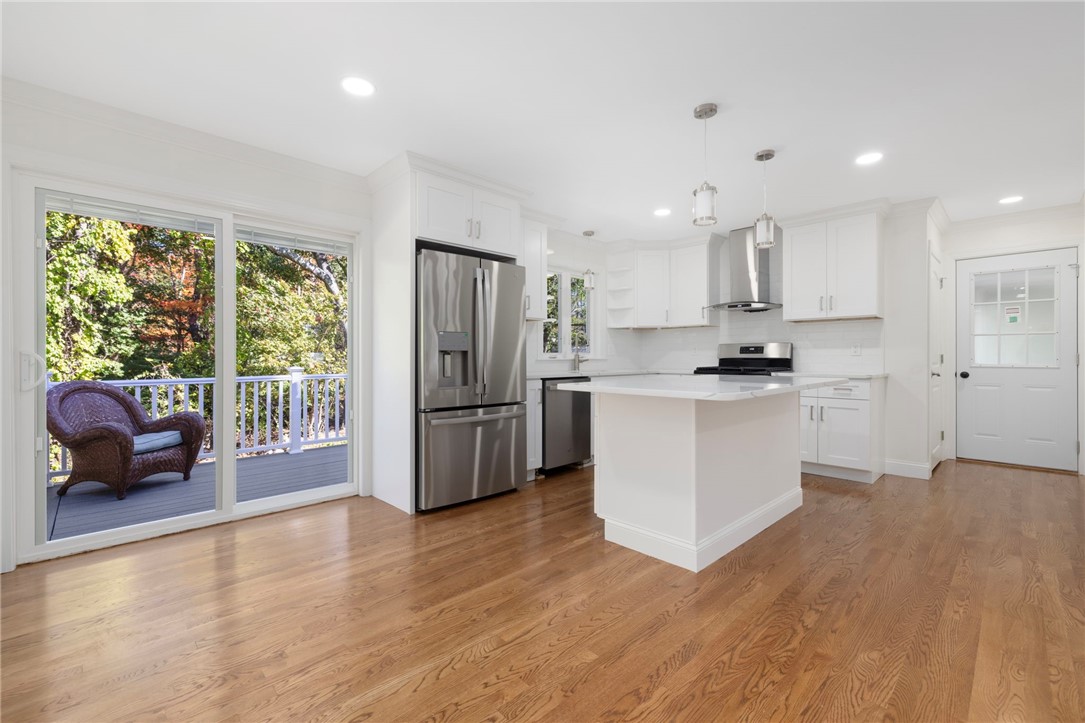 5 Pleasant View Circle Smithfield, RI 02828 - Photo 8 of 35