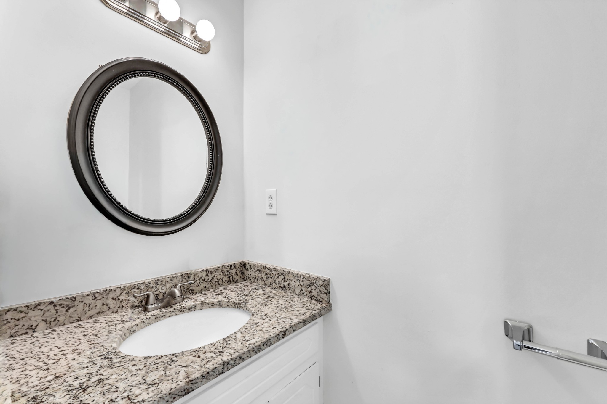 810 R S Bradley Boulevard Clarksville, TN 37042 - Photo 14 of 31